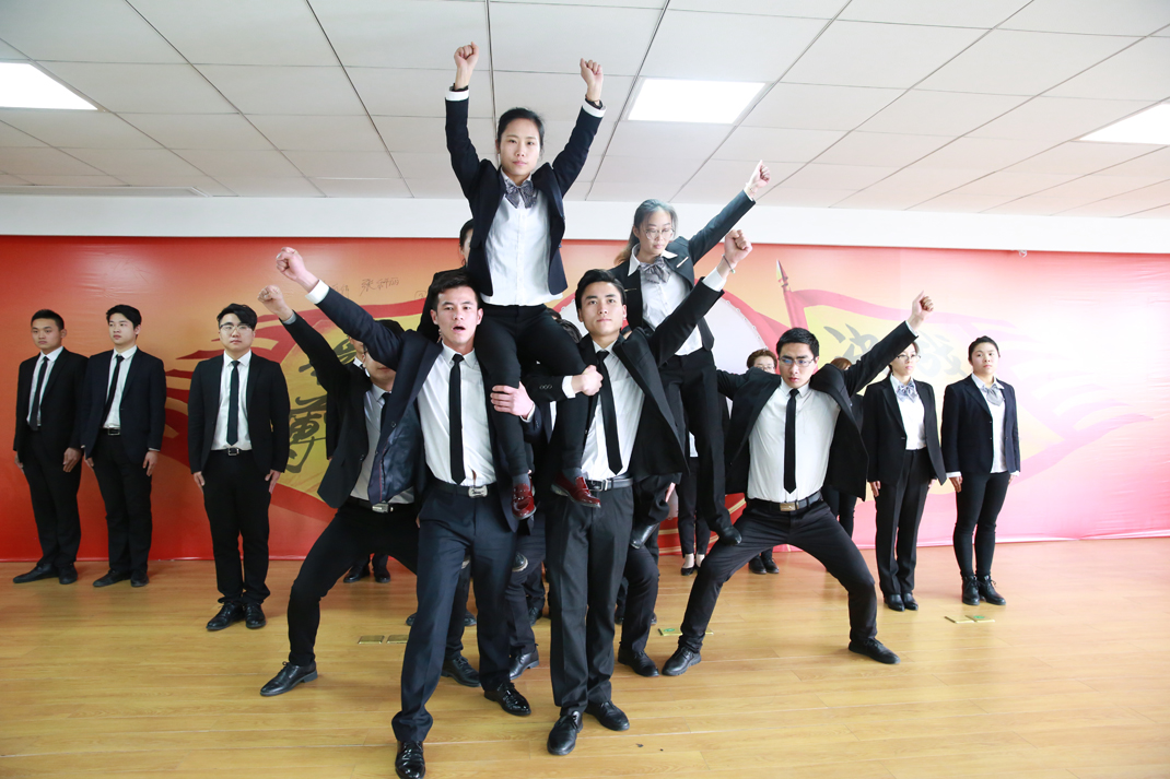 厚積薄發2018科恩電器上半年誓師大會