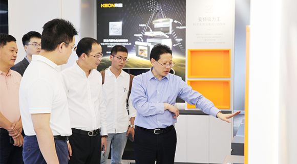 省服務中心婁萬總主任、嵊州市副市長史向俊一行蒞臨浙江科恩電器考察調研